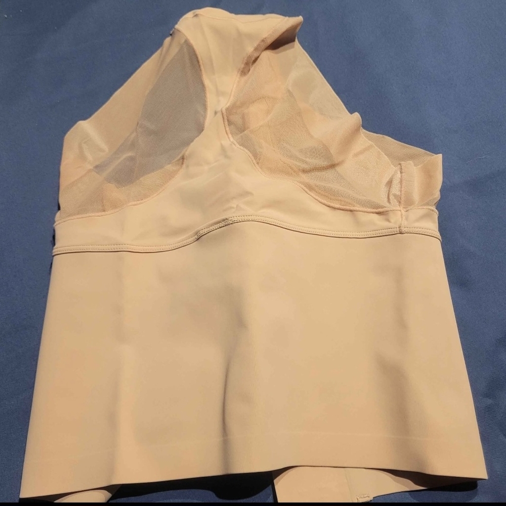 Seamless Nude Women's Intimate Top